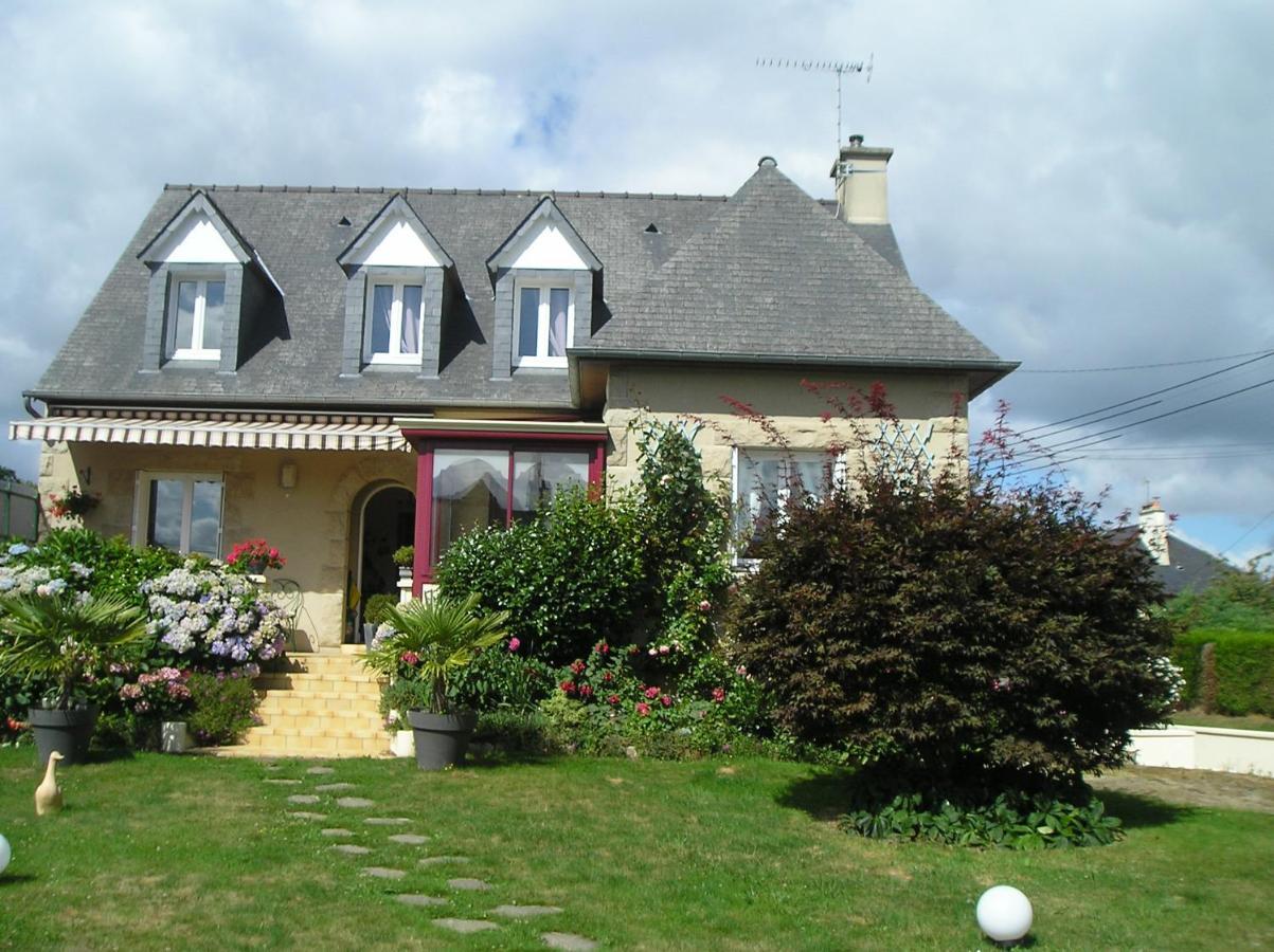 Les Hortensias Saint-Pierre-de-Plesguen Dış mekan fotoğraf